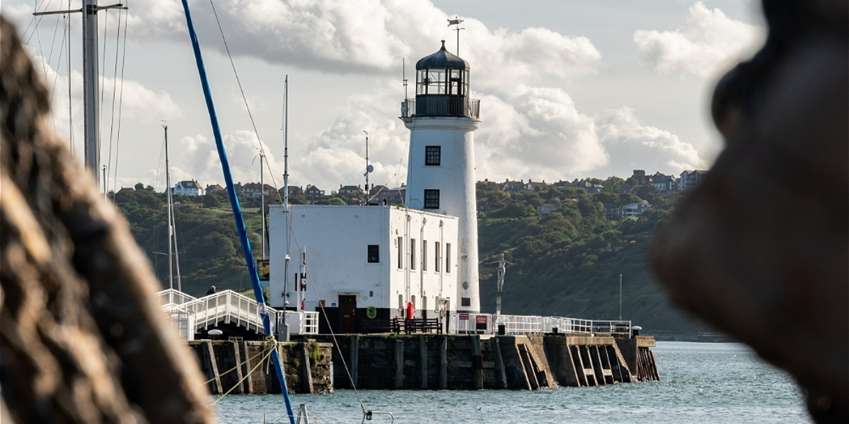 An image of Scarborough Lighthouse
